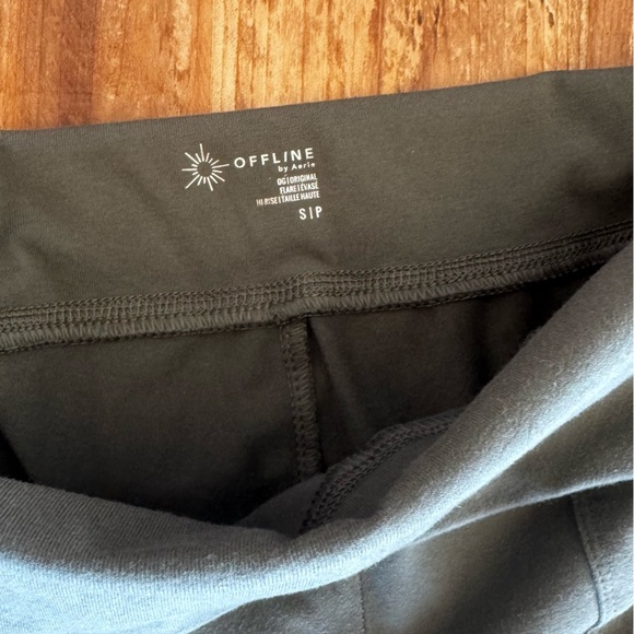 aerie fold over waist yoga pants in army green - Picture 4 of 4